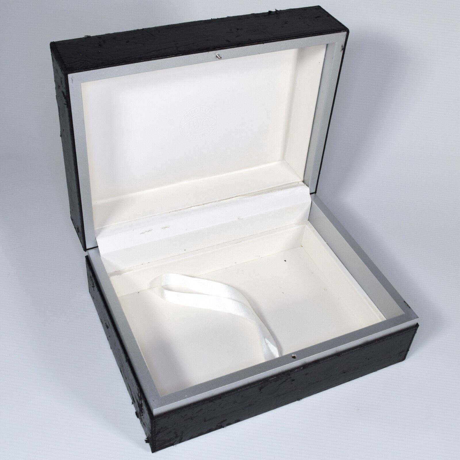 Authentic IWC Portuguese Yacht Club 3903 Black Leather Watch Box Case – Vintage 2010 with Instruction Manual - Image 7