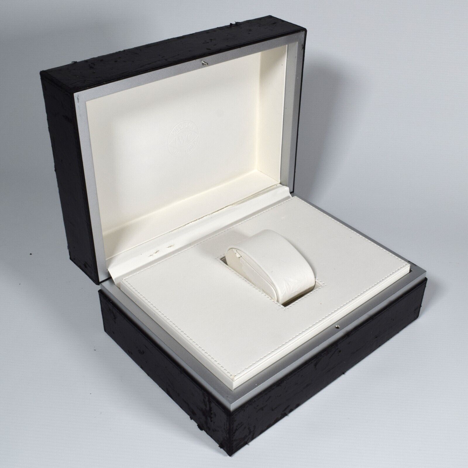 Authentic IWC Portuguese Yacht Club 3903 Black Leather Watch Box Case – Vintage 2010 with Instruction Manual - Image 9