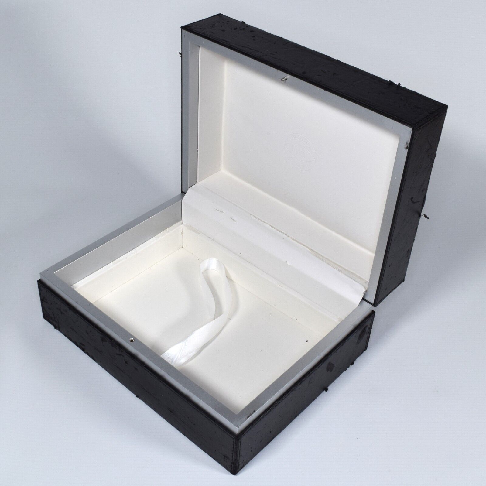 Authentic IWC Portuguese Yacht Club 3903 Black Leather Watch Box Case – Vintage 2010 with Instruction Manual - Image 8