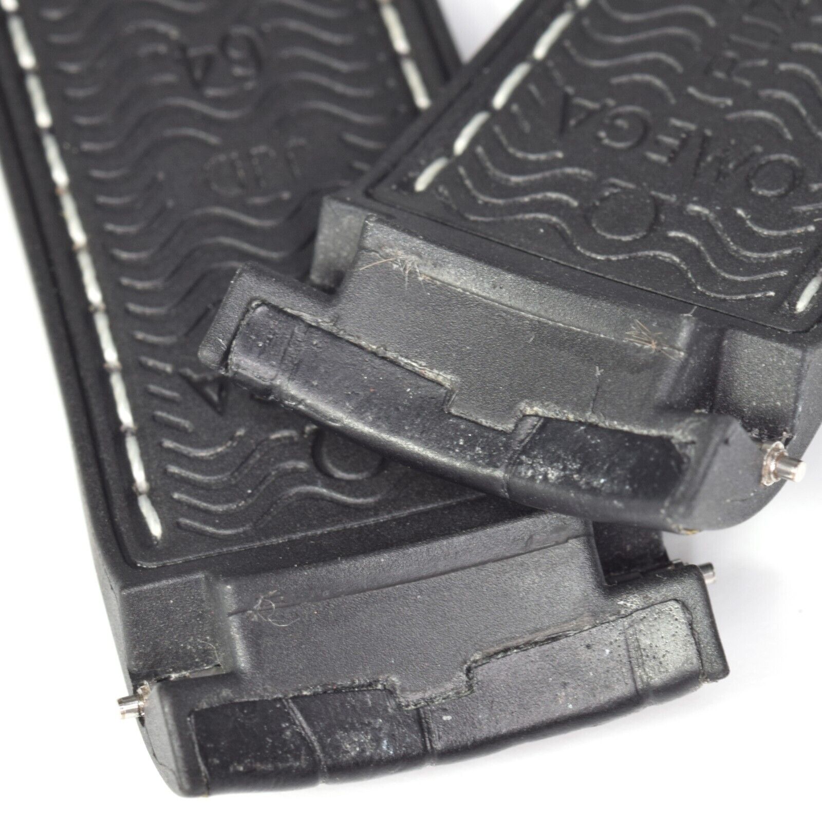 Authentic Omega Planet Ocean Deep Black RUZ005516 Rubber Strap – 22mm to 20mm - Image 7