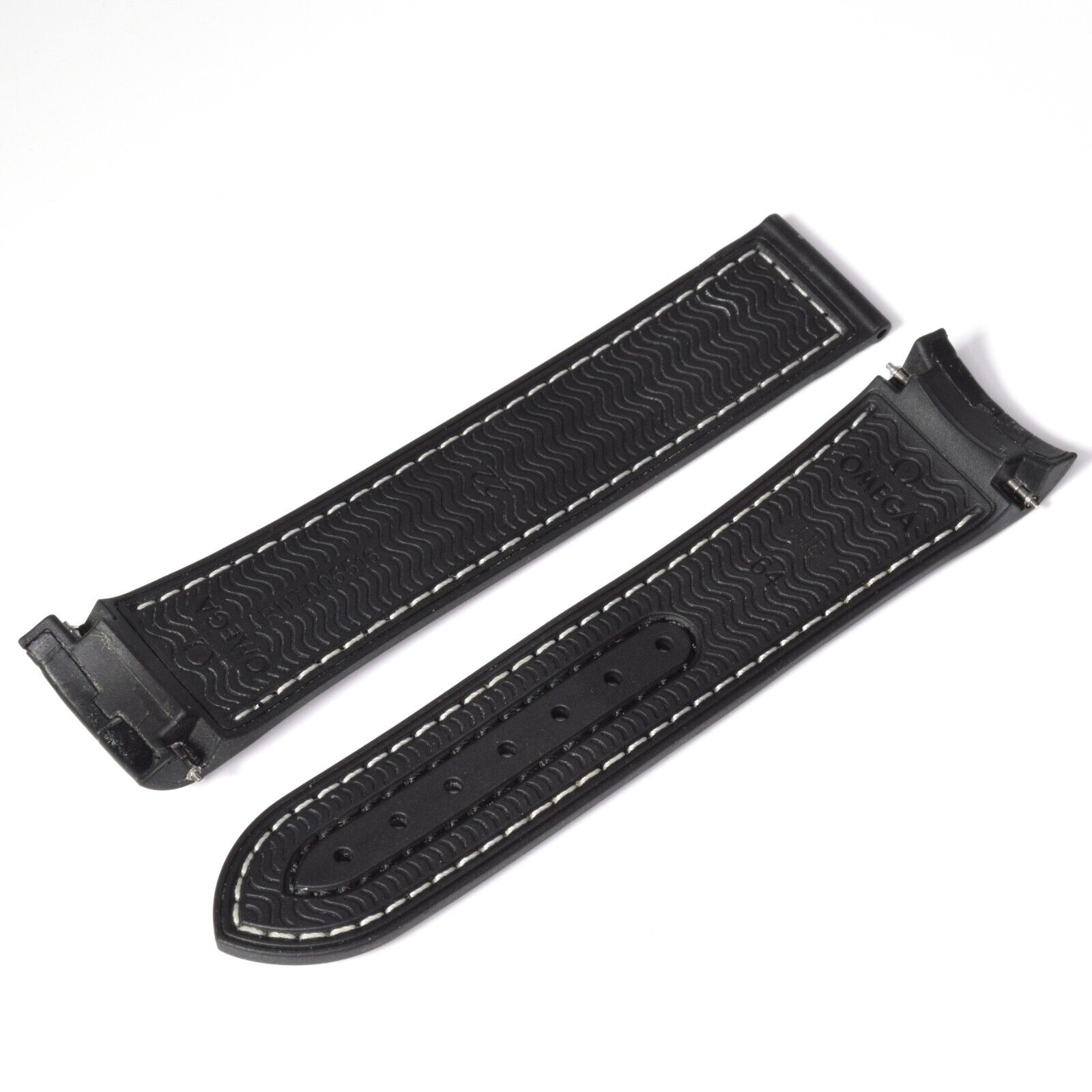 Authentic Omega Planet Ocean Deep Black RUZ005516 Rubber Strap – 22mm to 20mm - Image 10
