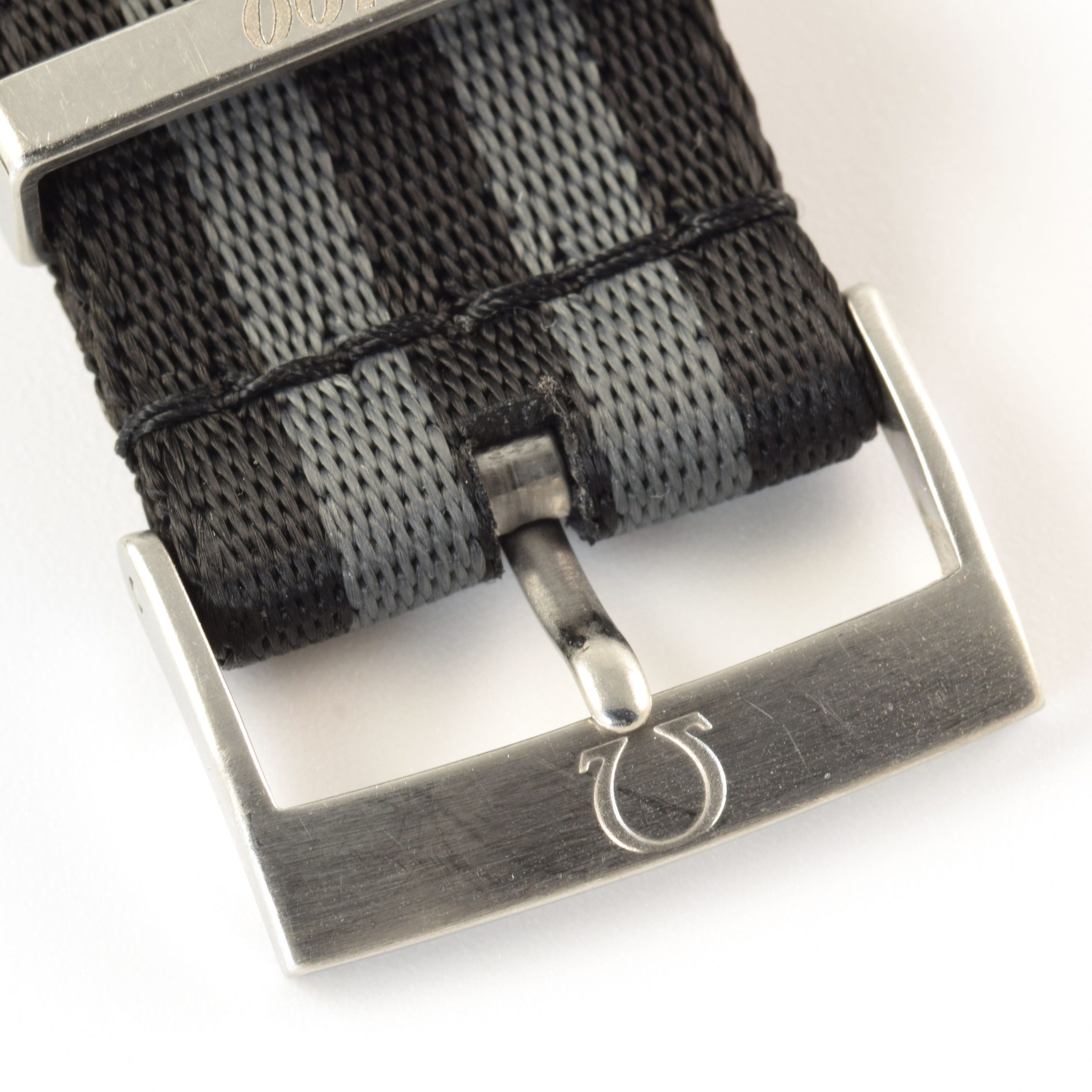 Authentic Omega Seamaster 007 Spectre NATO Watch Strap CWZ003210 – 21mm Black & Grey with Buckle - Image 3