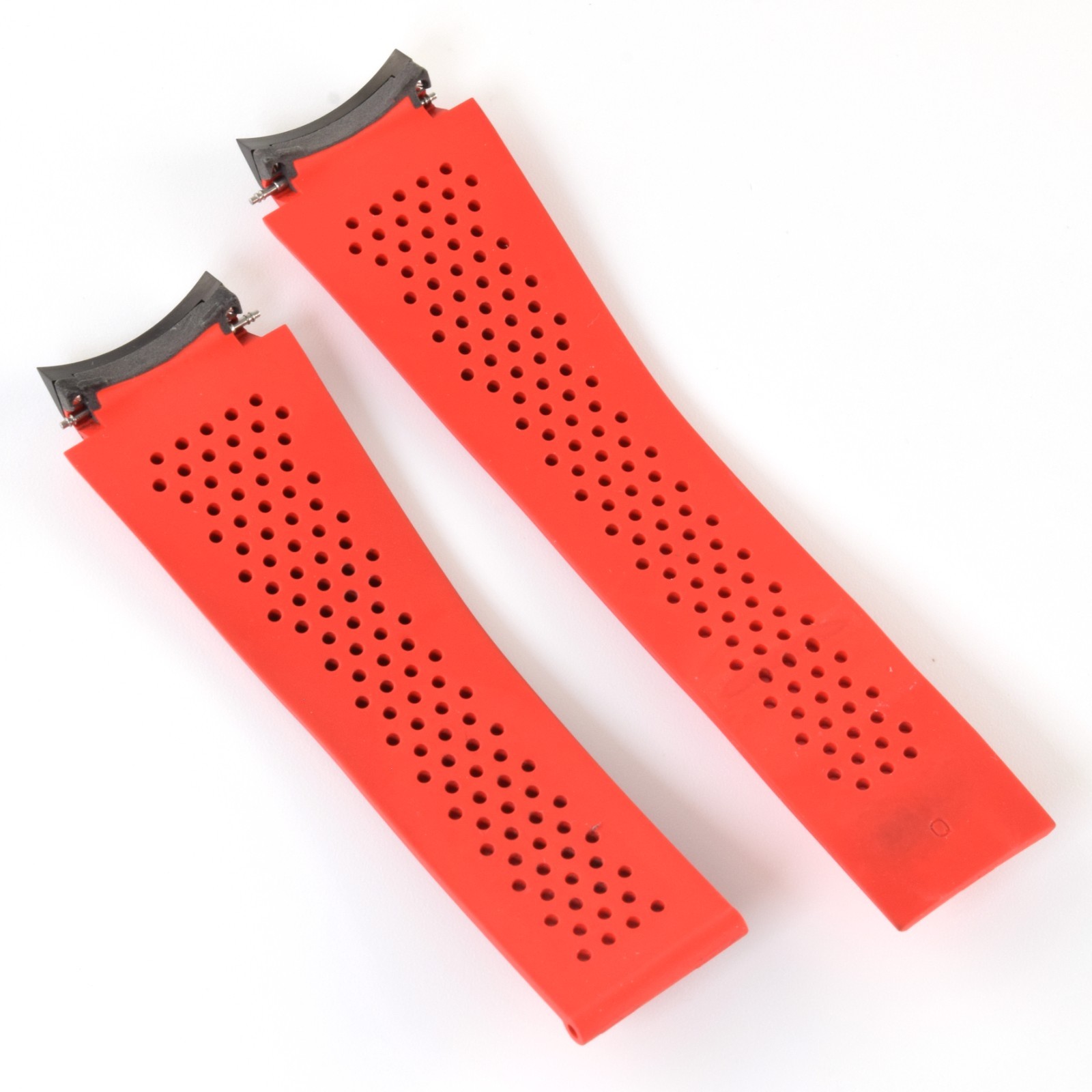 TAG Heuer Carrera CAR2A1Z Red Rubber Watch Strap FT6050 Band 21mm to 20mm - Image 4